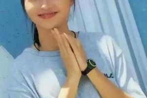 最美郭襄李绮虹素颜玩水引爆全网，一场视觉盛宴背后的时光密码，李绮虹素颜郭襄戏水惊艳全网，经典视觉盛宴解锁时光美学