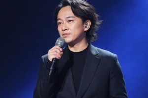 陈奕迅有肉回应引爆舆论，一场摔倒事件背后的明星人设崩塌与重构密码，陈奕迅有肉回应引爆舆论，人设崩塌与重构的公众情绪密码
