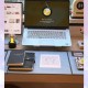 周末收拾书房时 那台2018年买的游戏本突然从柜顶摔下来 扬