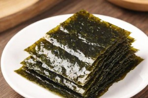 海苔是用什么海藻做的？紫菜是主要原料
