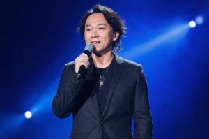 陈奕迅北京演唱会舞台事故，一场意外背后的感动与反思，陈奕迅北京演唱会舞台事故，意外中的温暖与行业反思