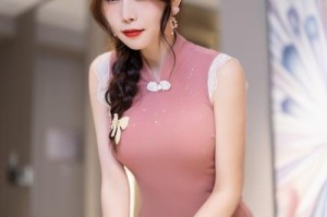 浴室激情：翁与小莹的隐秘欢爱实录