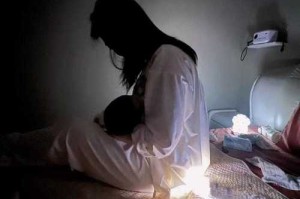 深夜装睡陪孩子 阴阳调和亲子故事