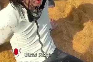 生死七分钟，青岛卖玉米大姨跳海救人的震撼实录，生死七分钟！青岛卖玉米大姨跳海勇救落水者实录