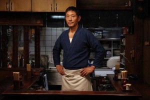 深夜食堂：打烊后的两人沙发时光