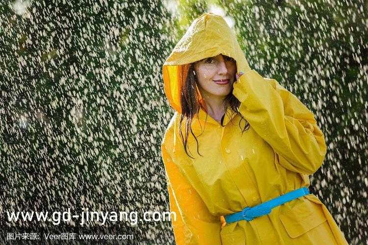 永泽真央美写真集：清纯与性感的完美融合