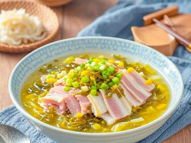 汆肉美食日常:唤醒味蕾的清晨美味