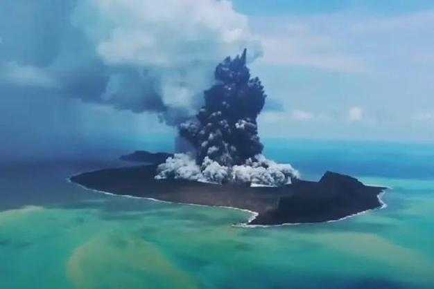 汤加海底火山爆发引发全球关注