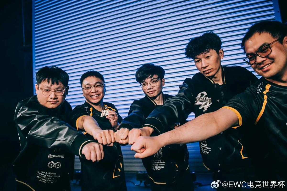 沙特电竞杯和平精英比赛视频