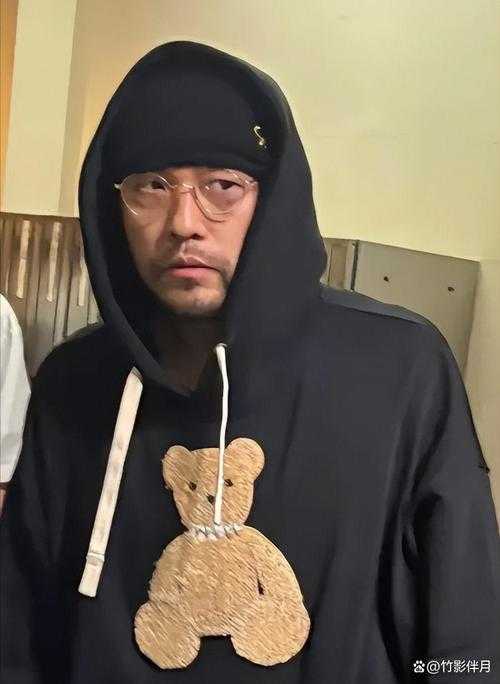 周杰伦强直性脊柱炎近况,音乐传奇背后的隐痛与抗争