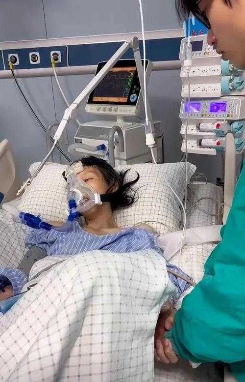 抗癌博主李大离世引发社会反思