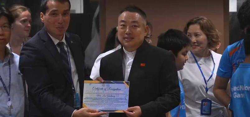 从国家队教练到国际冠军，刘国梁之女破译高尔夫密码背后的中美体育密码