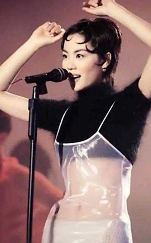 单依纯声音里的王菲与那英密码,一个00后如何解锁双生花声线