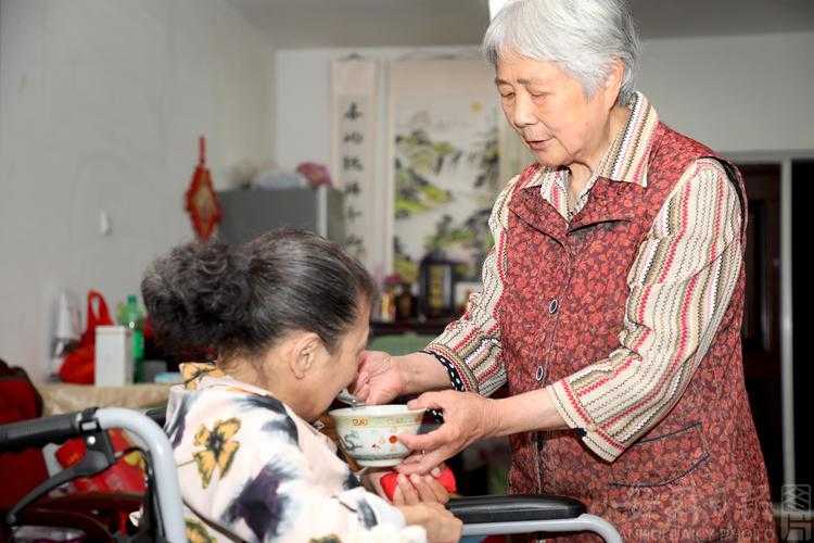 海角社区披风妈妈封神传奇:母爱无疆