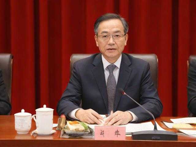 杨少华剪彩事件引发全网热议，一场跨越时代的餐饮文化仪式