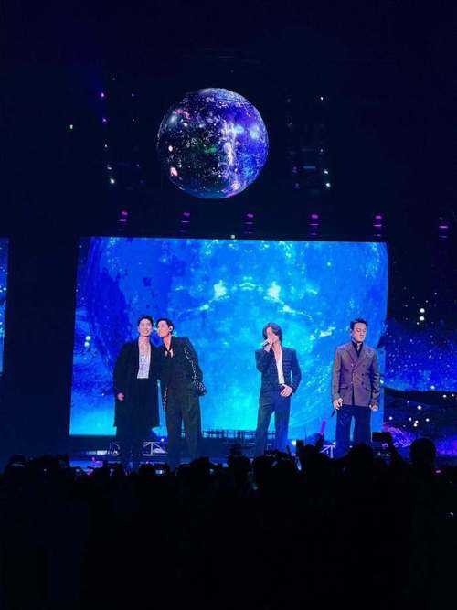 F4在五月天演唱会合唱《流星雨》