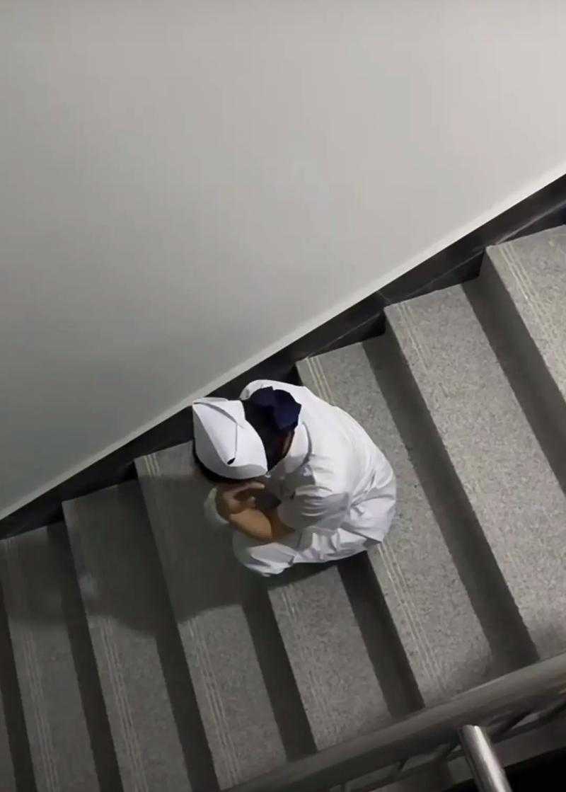 深夜值班护士的孤独心事:无人诉说的坚守